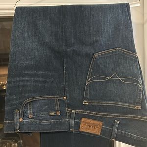MEN’S POLO JEANS. NEW, NEVER WORN. SIZE 42/30